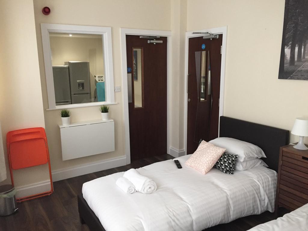 Casa Fresa Franks Serviced Accommodation Liverpool Exterior photo